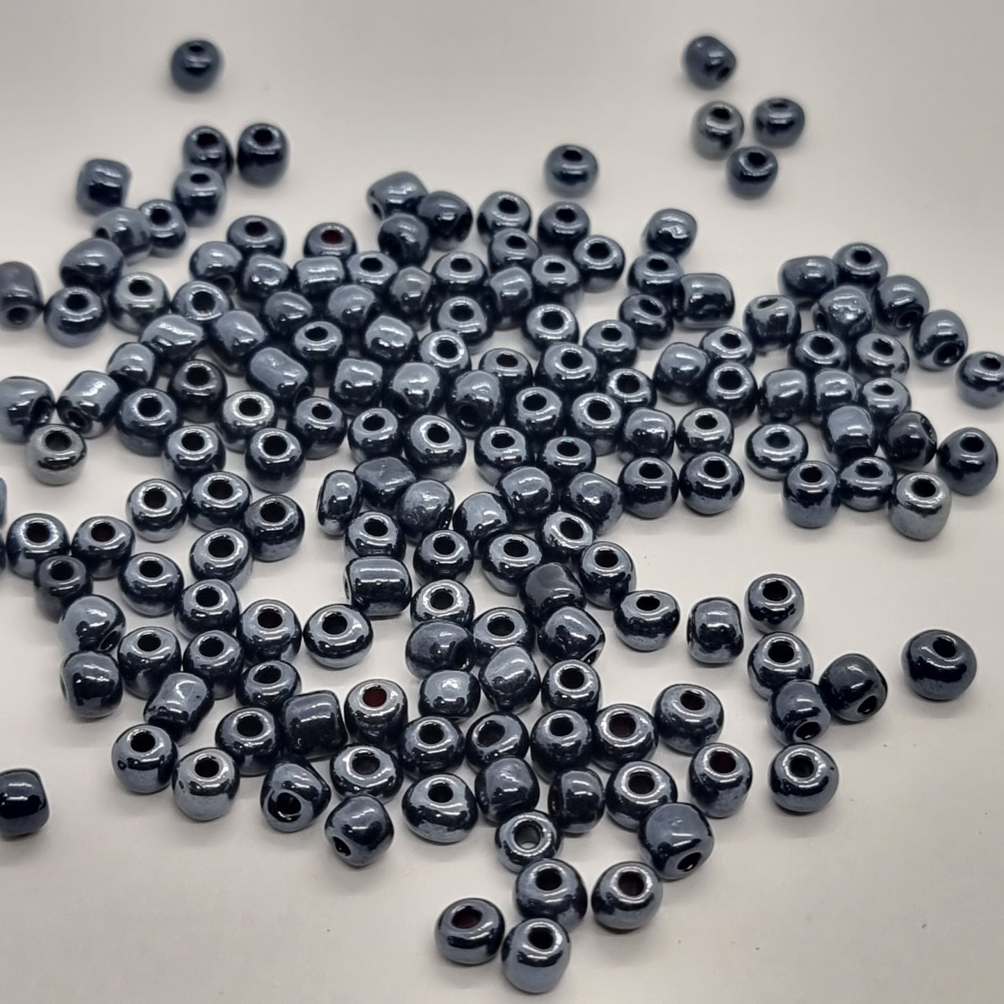 15g 4mm Black Luster Seed Beads