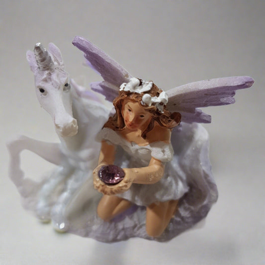 Fairy & Unicorn With Gemstone - Resting