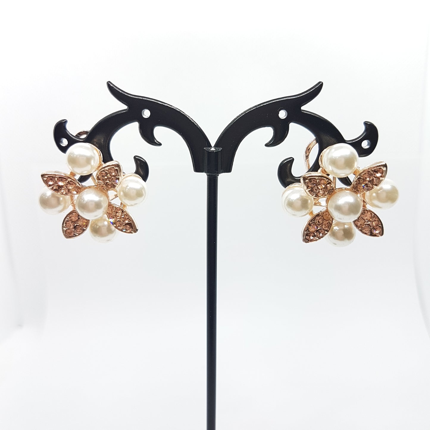 Pearl Flower Stud Earrings