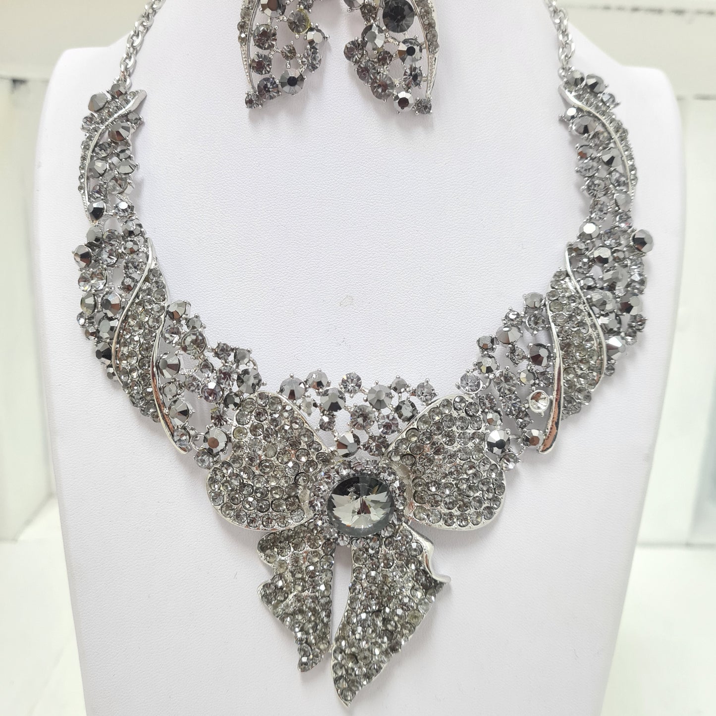 Grey Bow Rhinestone Jewellery Set