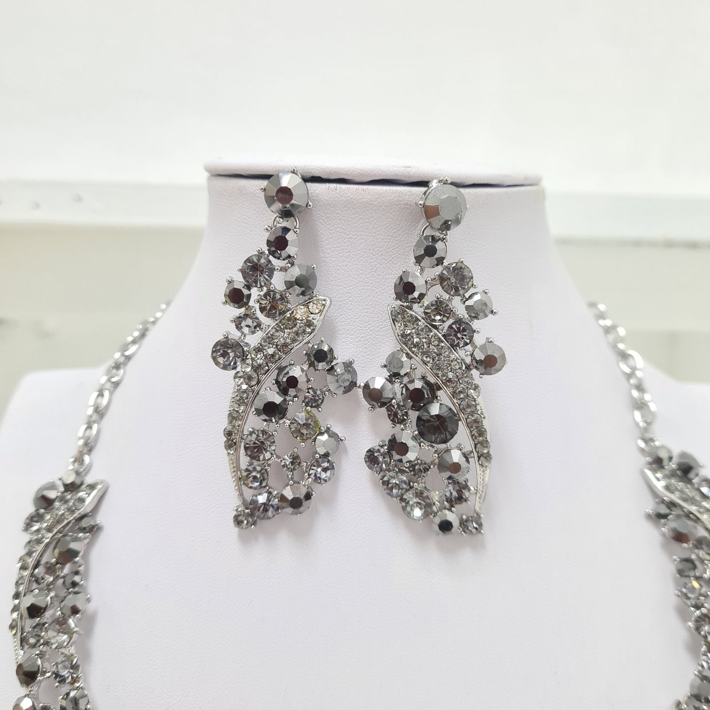 Grey Bow Rhinestone Jewellery Set