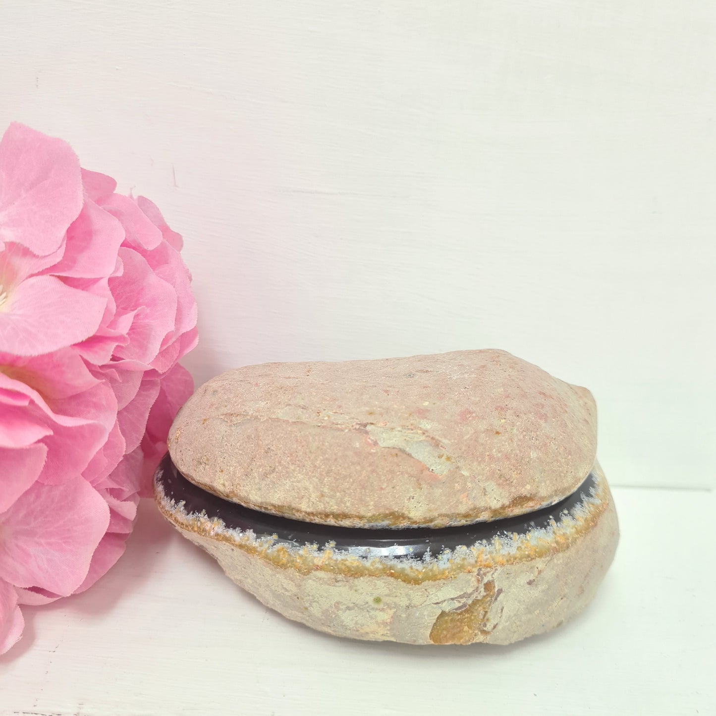 Natural Agate Pot with Lid