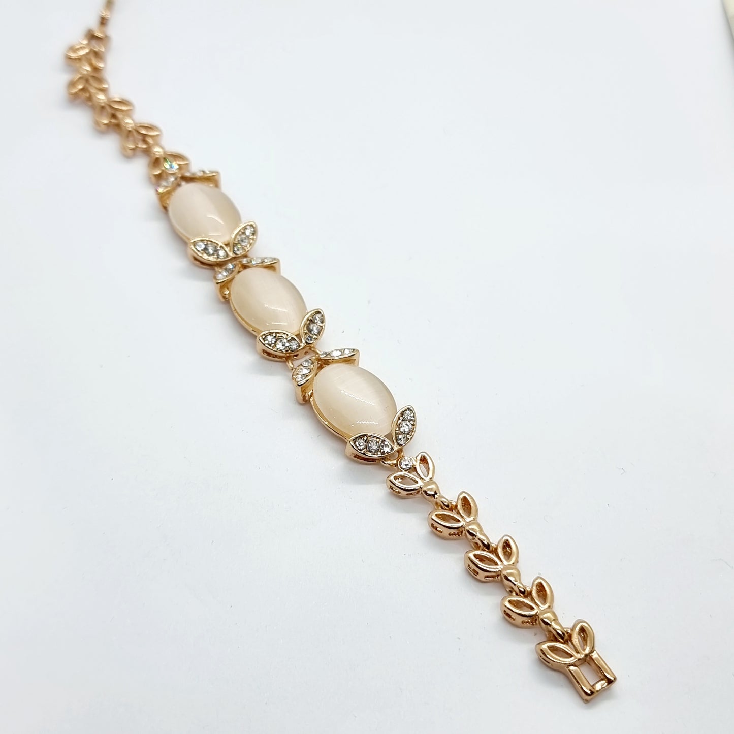 Beautiful Cats Eye Bracelet