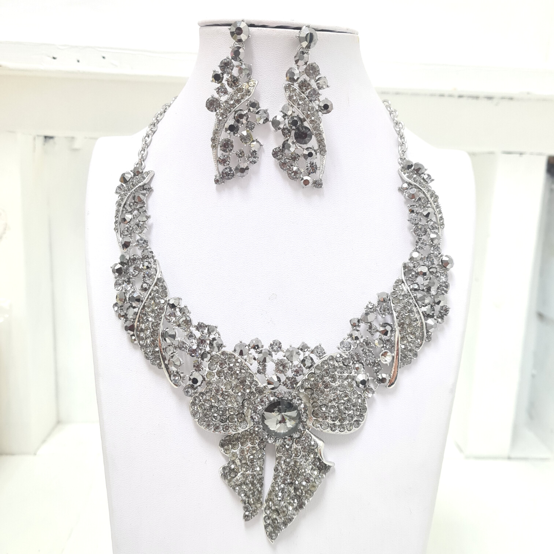 Grey Bow Rhinestone Jewellery Set