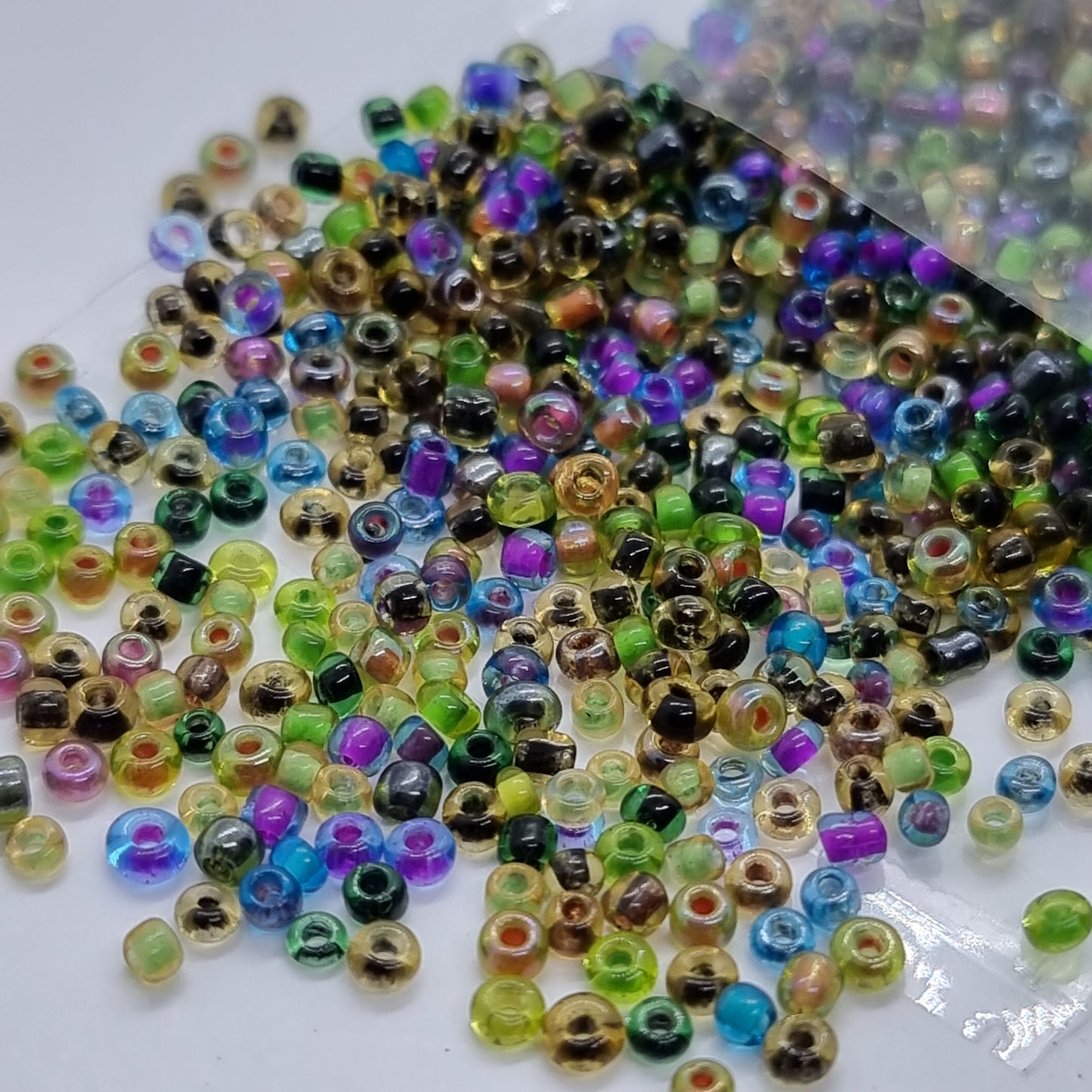 15g 15/0 Transparent Lined Seed Beads
