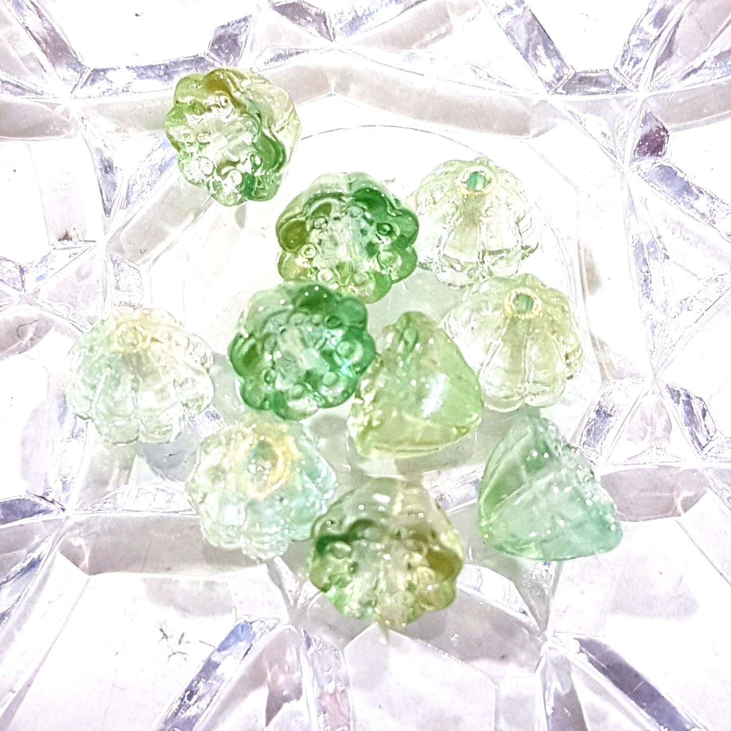 10pc Glittery Green Lotus Pod Beads