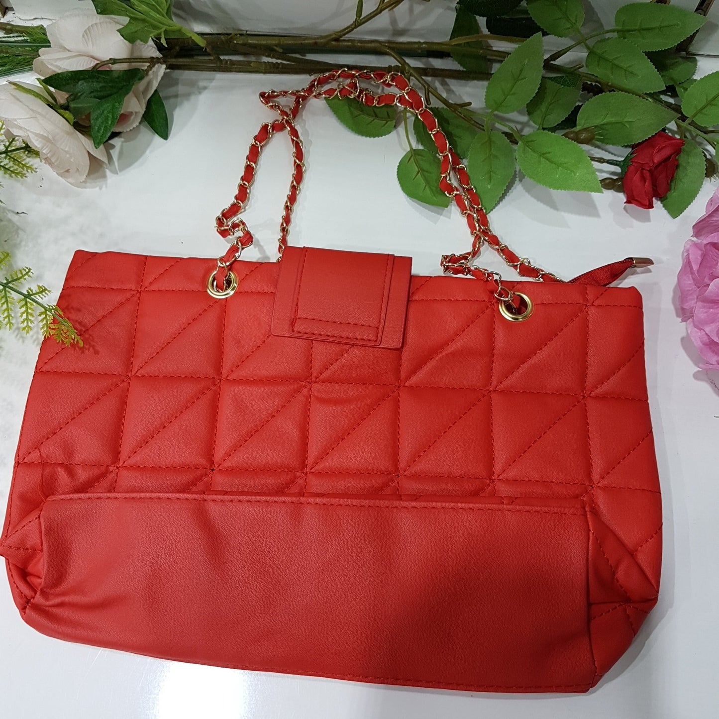 Red Rhomboid Underarm Bag