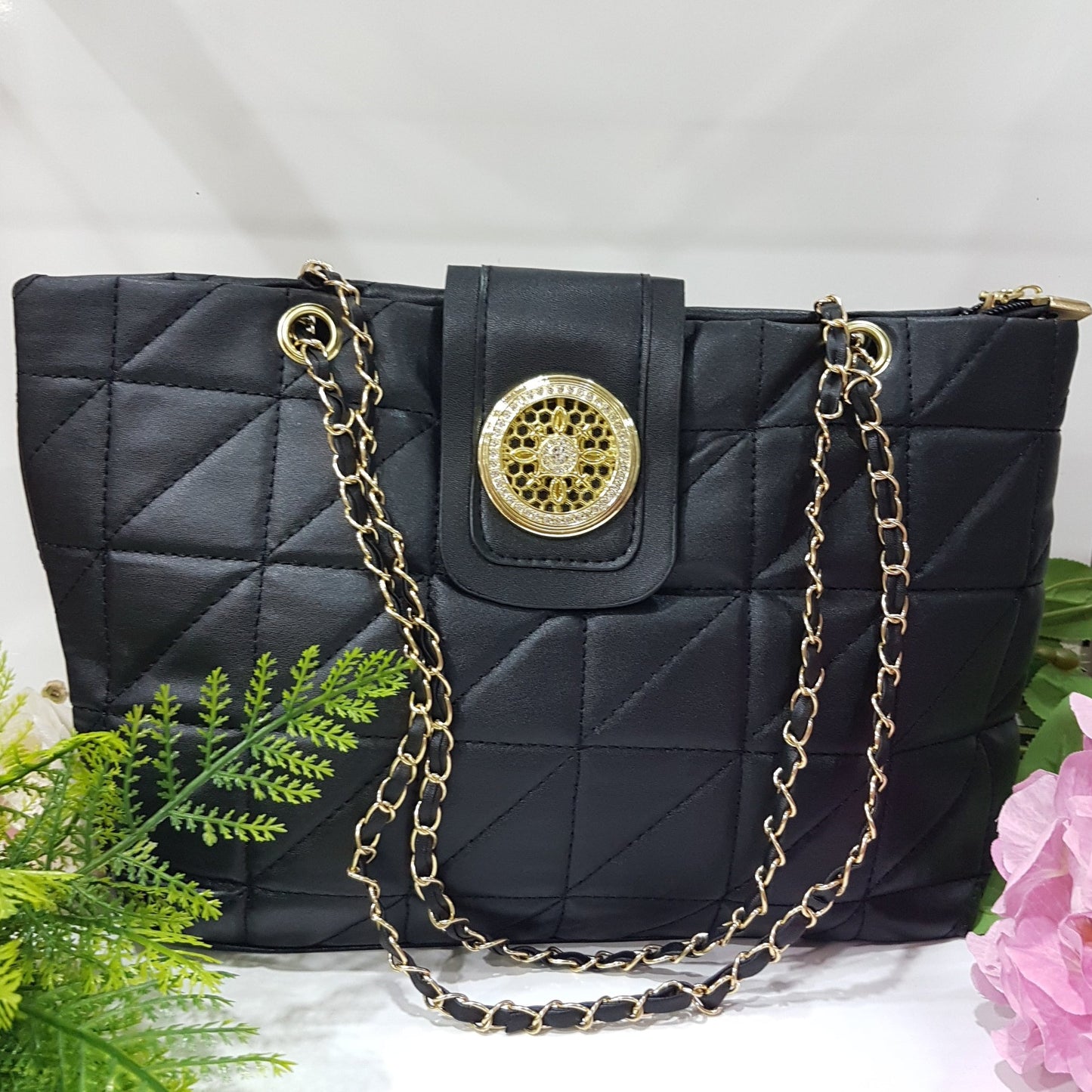 Black Rhomboid Underarm Bag