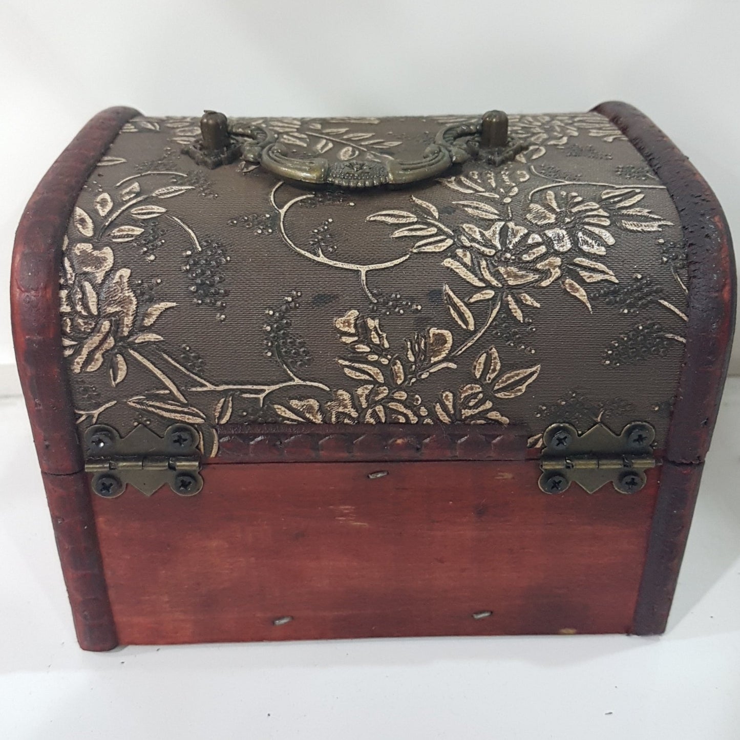 14.5 cm Dark Red Treasure Box With Flowers & Berries