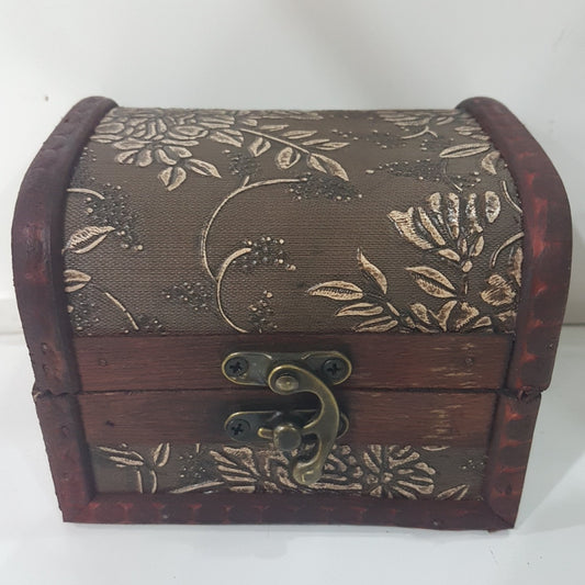 8cm Dark Red Treasure Box With Flowers & Berries