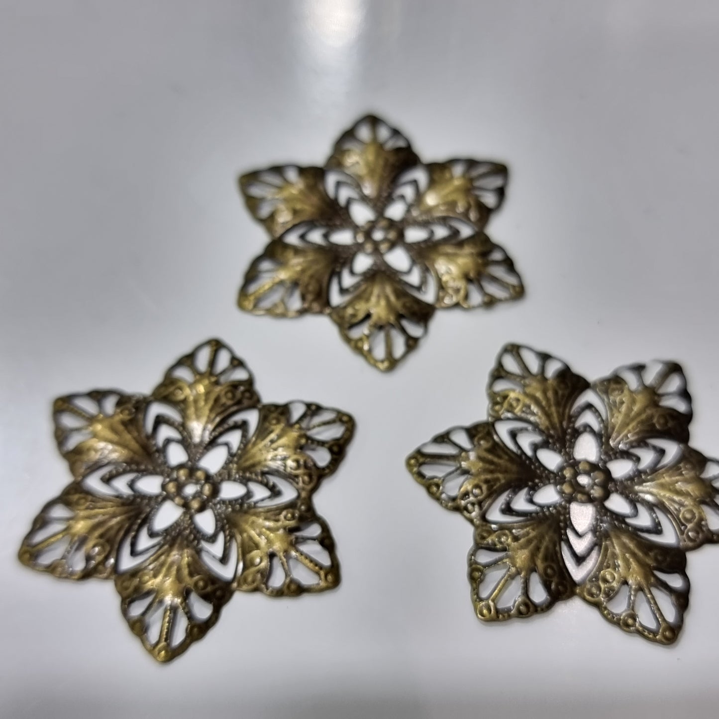 5pc Bronze Flower Filigree Stamping