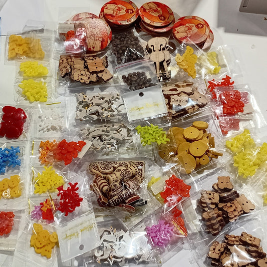CLEARANCE! Huge Pack Of Buttons, Wooden Pieces & Pendants.