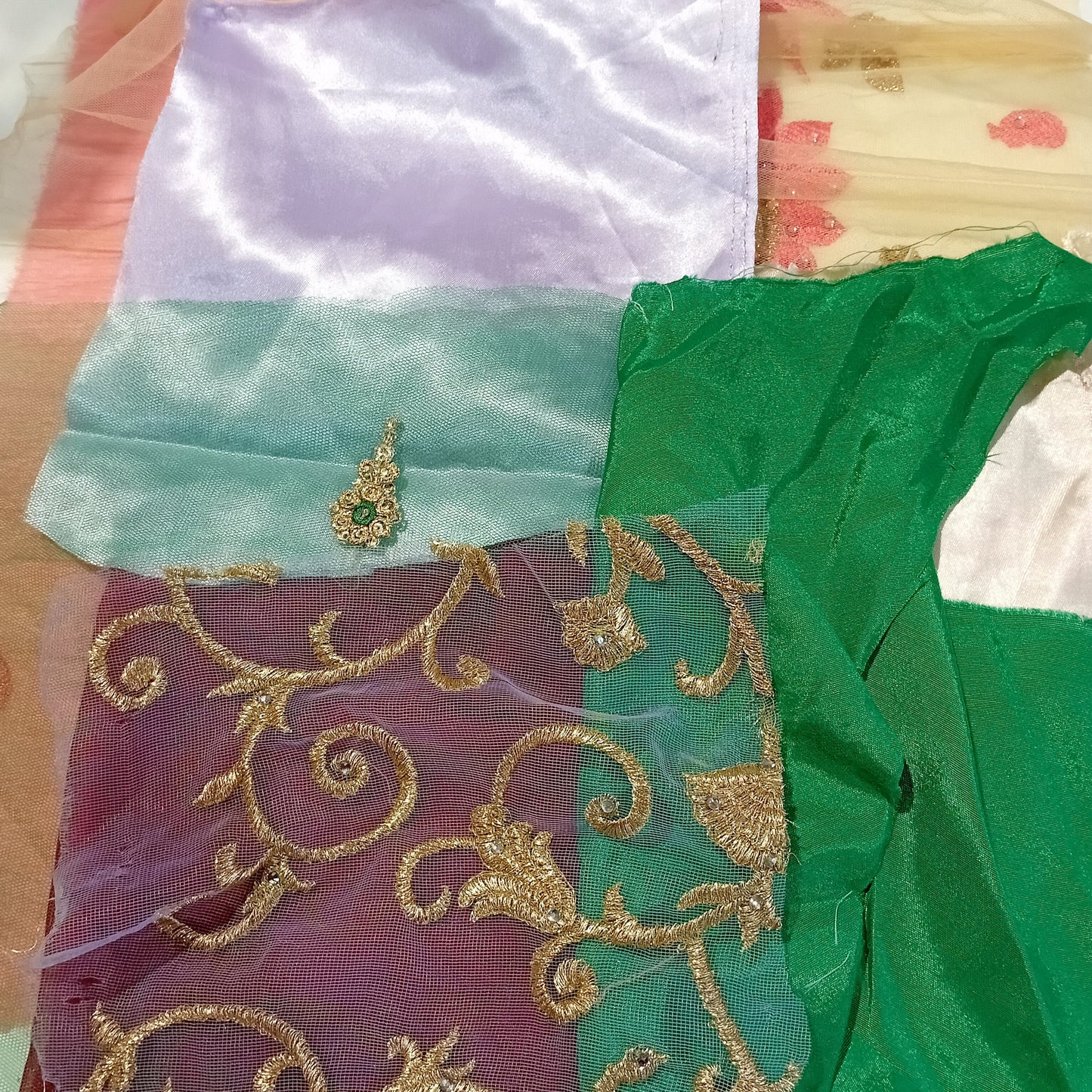 Sari Trims and Fabric Scraps Pack