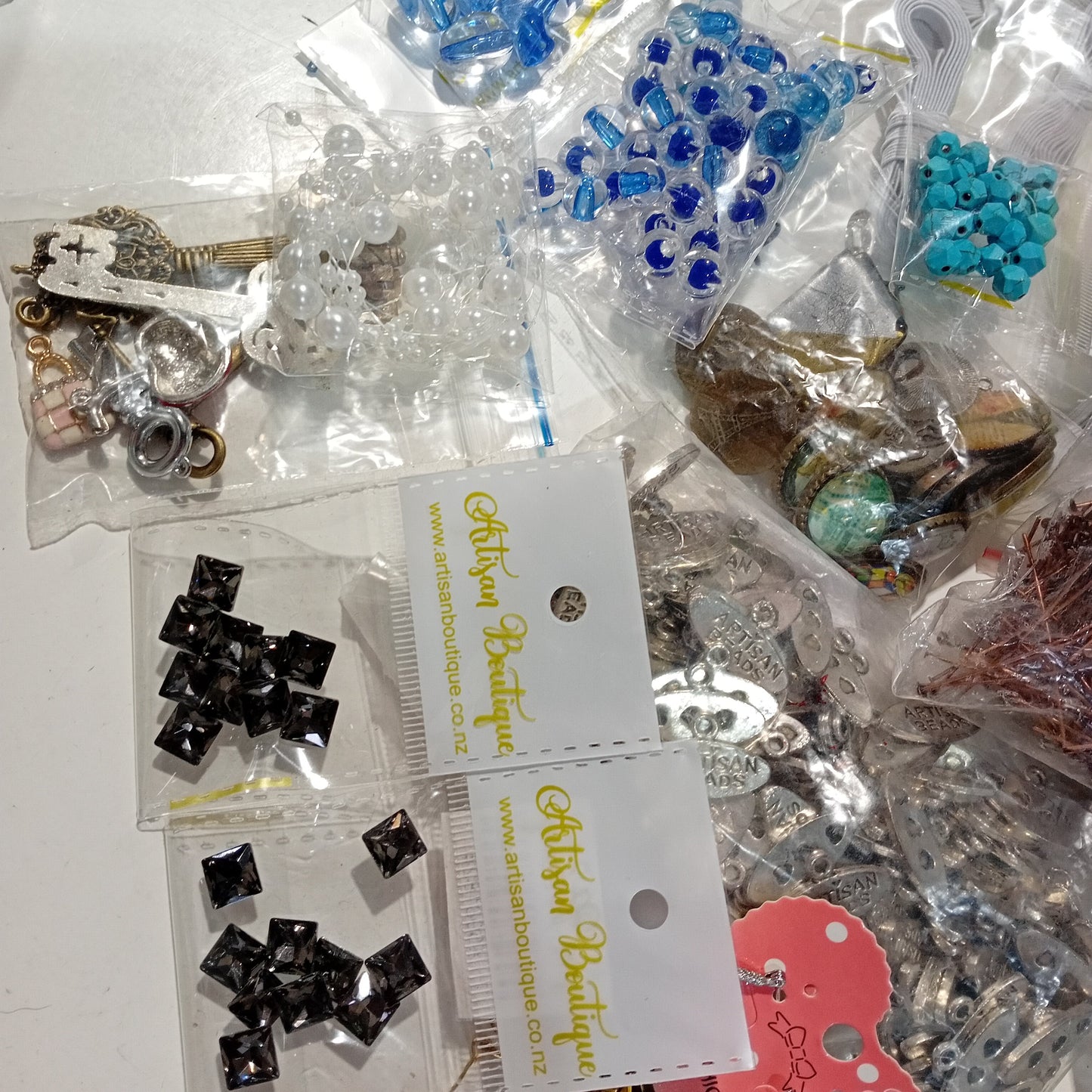 CLEARANCE! A Huge Mixed Pack Of Findings & Beads!!
