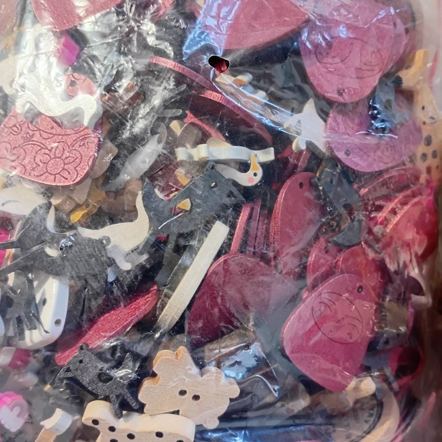 CLEARANCE! Large Pack Of Fun Wooden Buttons & Pendants