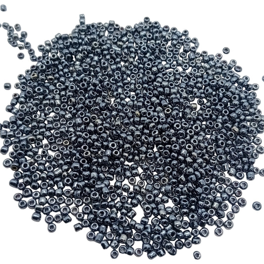 15g 11/0 2mm Gunmetal Black Seed Beads