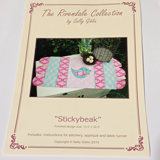 Stickybeak– Sally Giblin- Rivendale – Table Runner