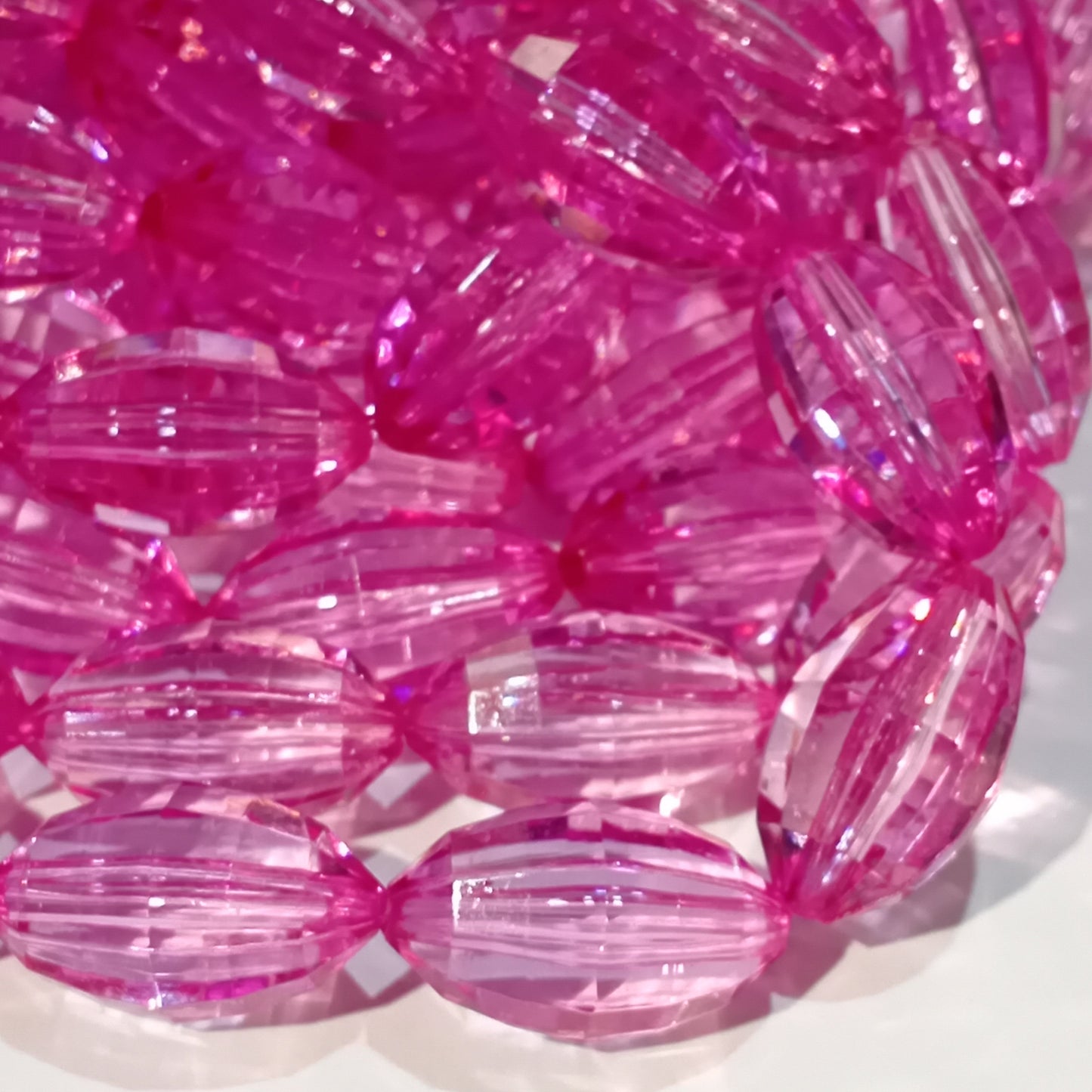 20mm Oval Dark Pink Faceted Acrylic Beads