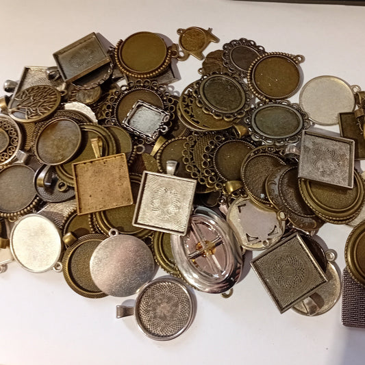 CLEARANCE! 85pc Mixed Bezel Pack