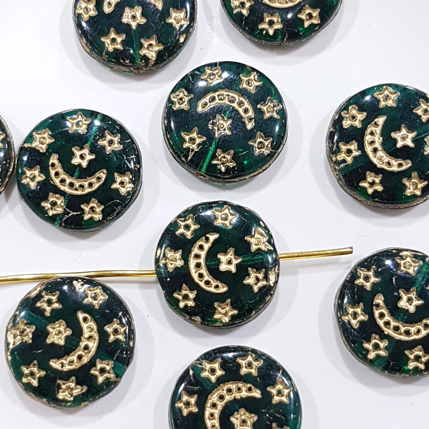 10pc Czech Emerald Gold Inlaid Star Beads