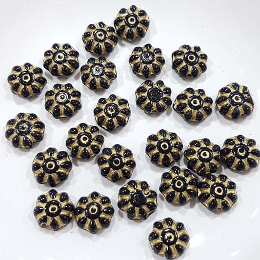 25pc Czech Gold Inlaid Daisy Flowers