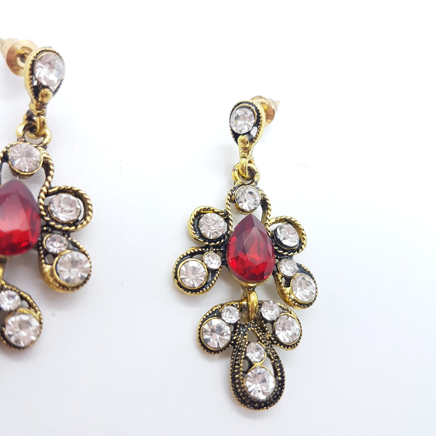 Antique Style Red Rhinestone Earrings