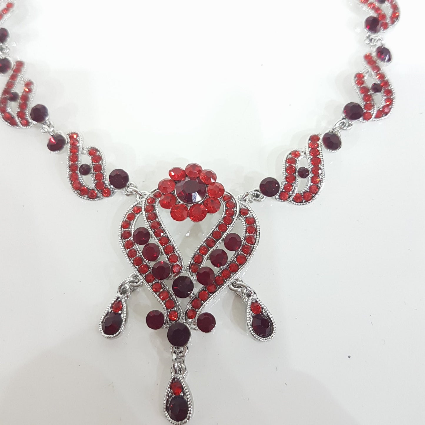 Red and Silver Sparkling Necklace Set